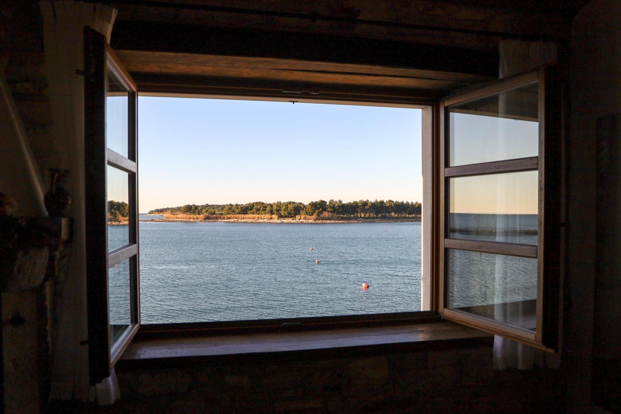 City Center Coastal Escape - Apartments With Sea View Or Cozy Room Novigrad Istria 외부 사진