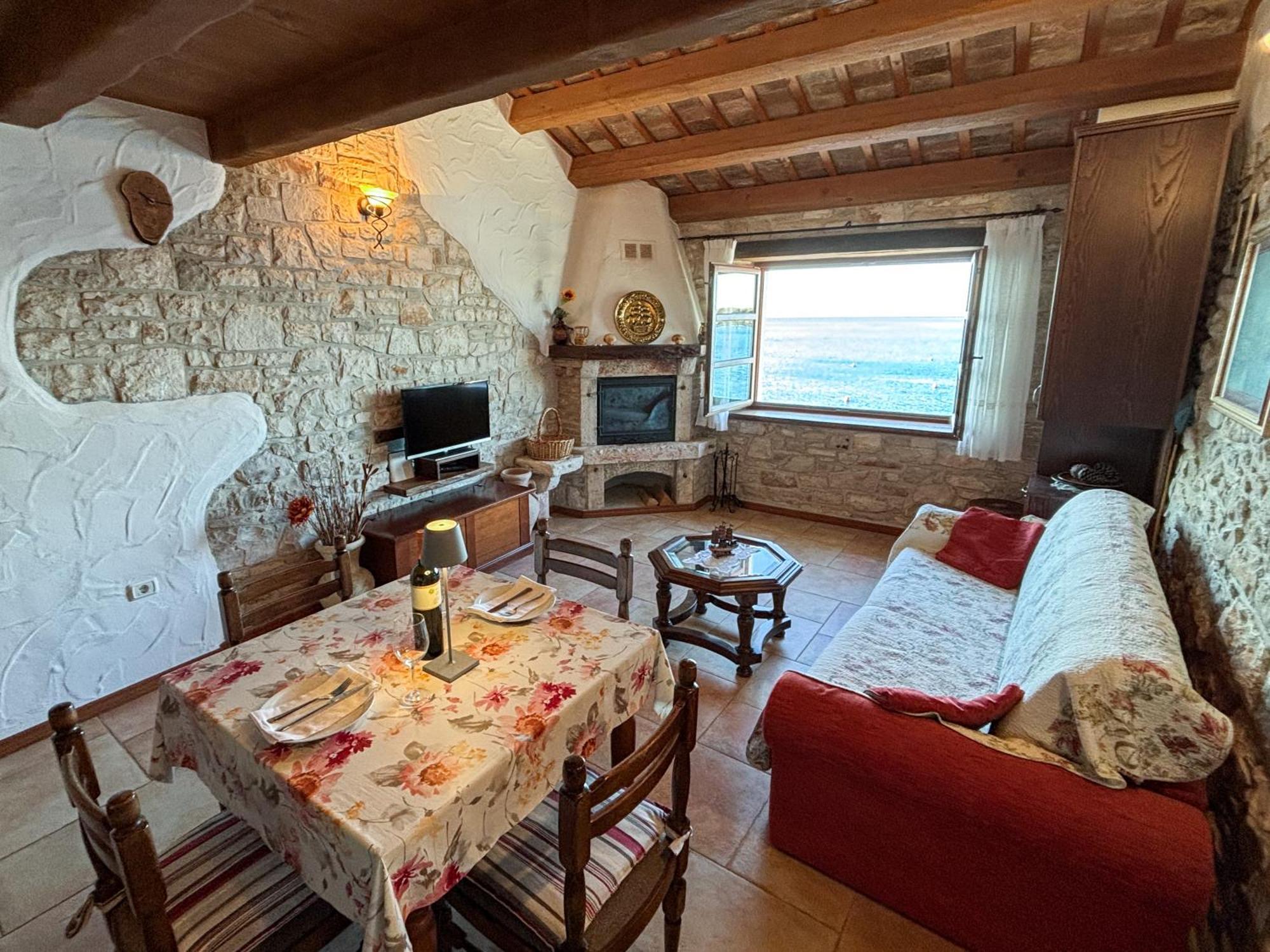 City Center Coastal Escape - Apartments With Sea View Or Cozy Room Novigrad Istria 외부 사진