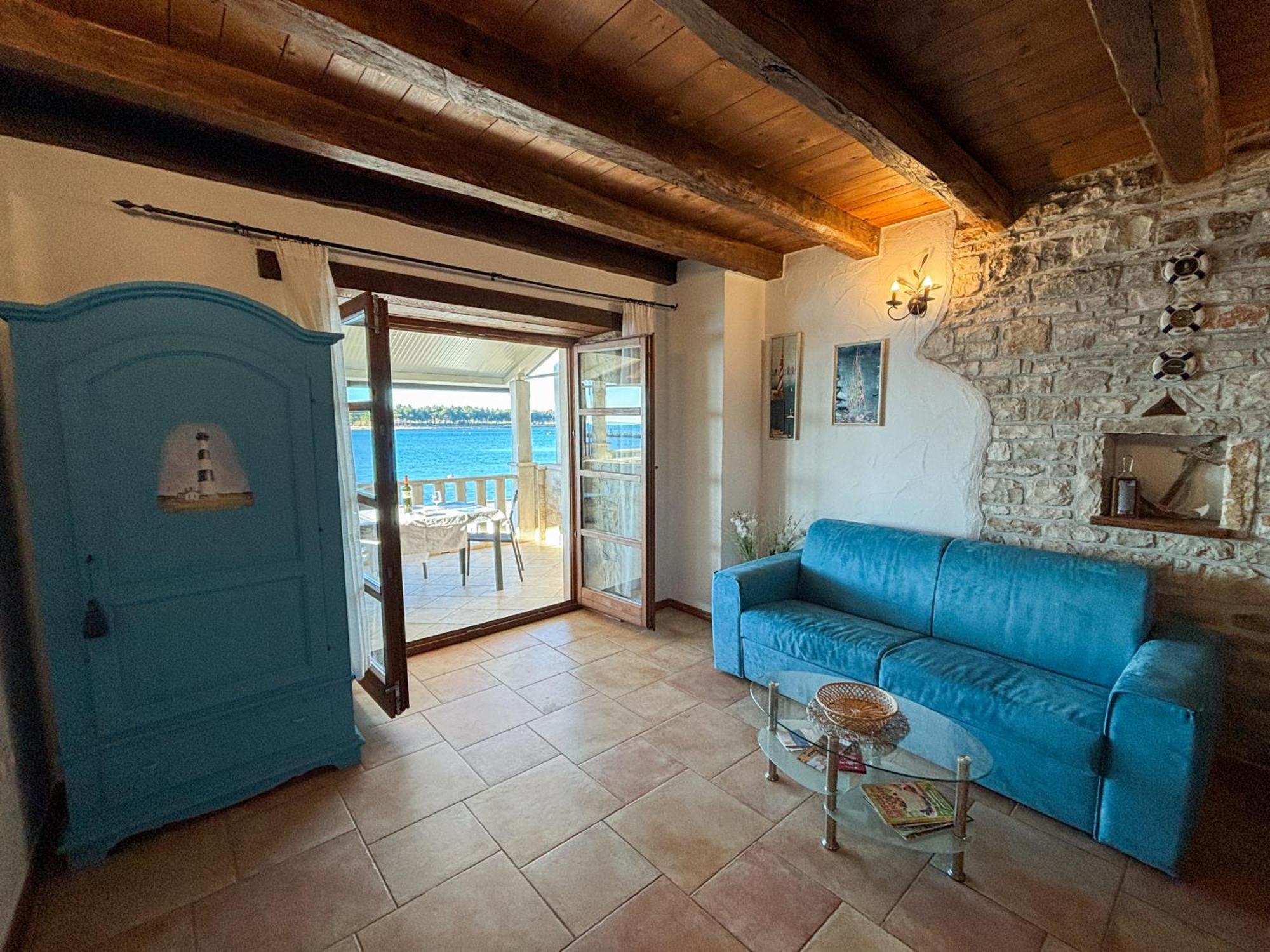 City Center Coastal Escape - Apartments With Sea View Or Cozy Room Novigrad Istria 외부 사진