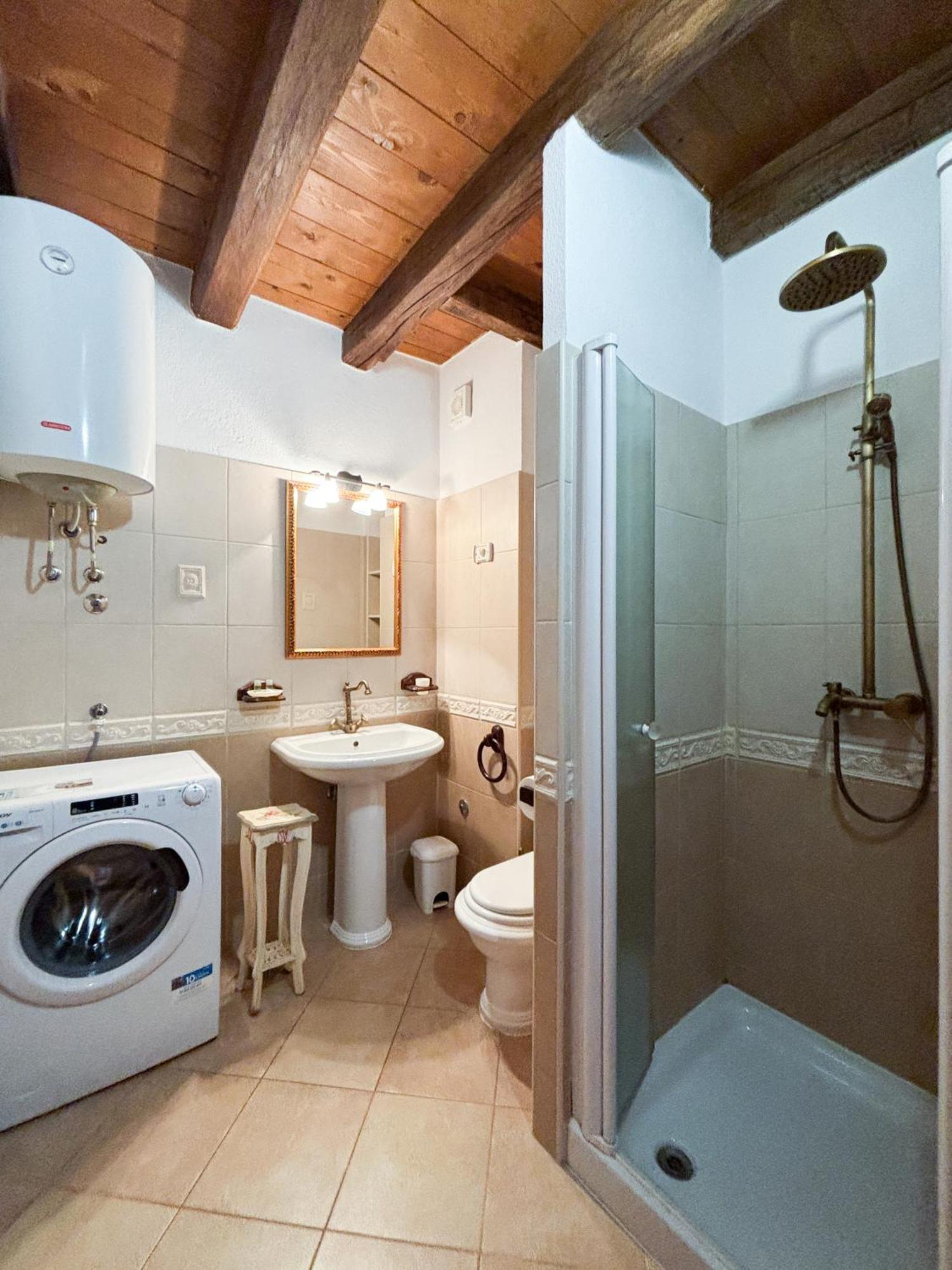 City Center Coastal Escape - Apartments With Sea View Or Cozy Room Novigrad Istria 외부 사진